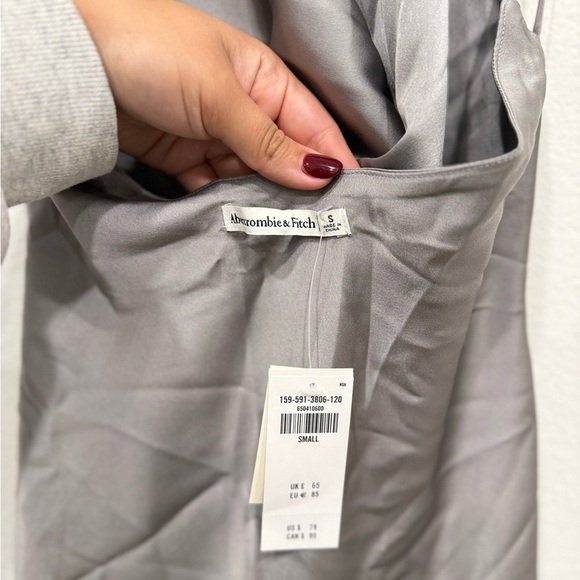 NWT Abercrombie & Fitch Satin Gray Chemise - Picture 3 of 6